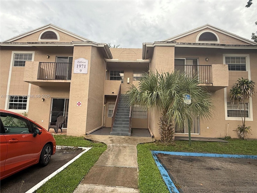 1971 NW 96th Terrace unit 9G, Pembroke Pines, FL 33024 - photo 1