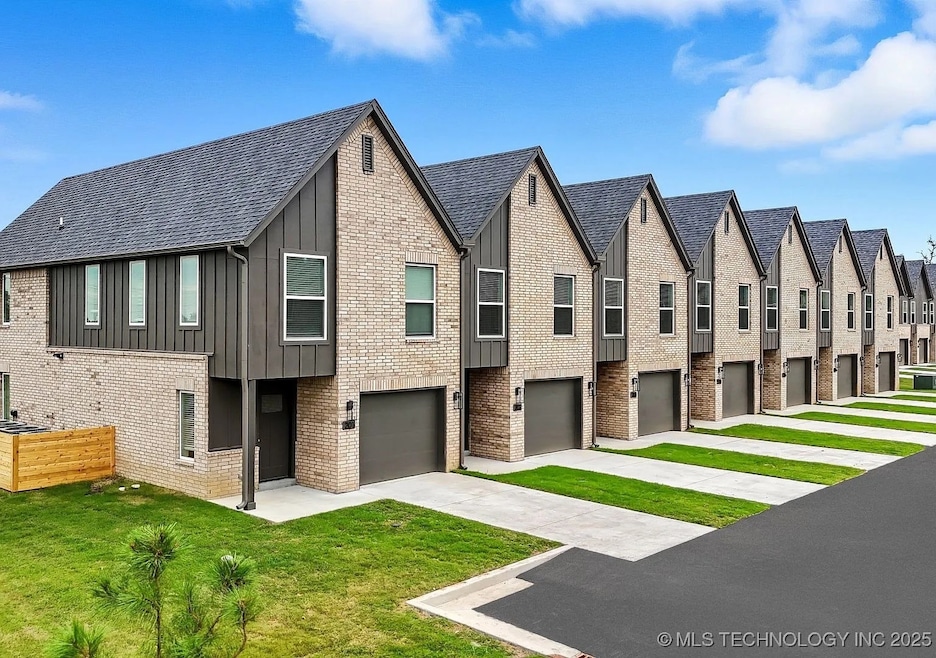 3405 N 1st St unit E403, Broken Arrow, OK 74012 - photo 1