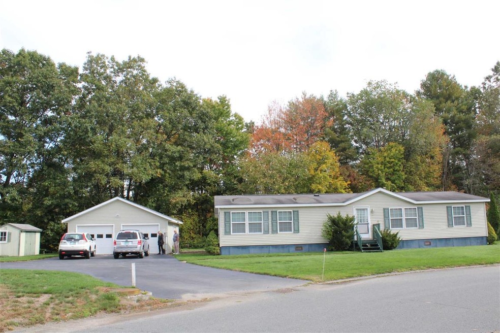 80 Hillview Cir, Charlestown, NH 03603 - photo 1