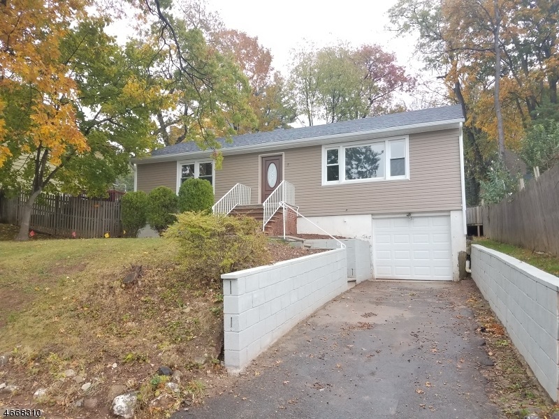 594 Lincoln Ave, Orange, NJ 07050 - photo 1