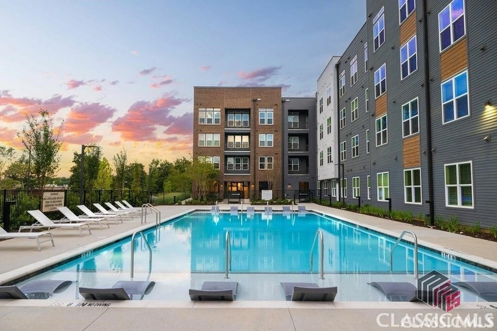 180 Newton Bridge Rd unit B3, Athens, GA 30607 - photo 1