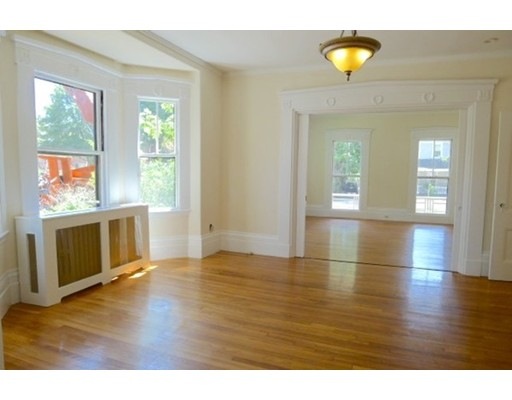195 Church St unit 1, Newton, MA 02458 - photo 1