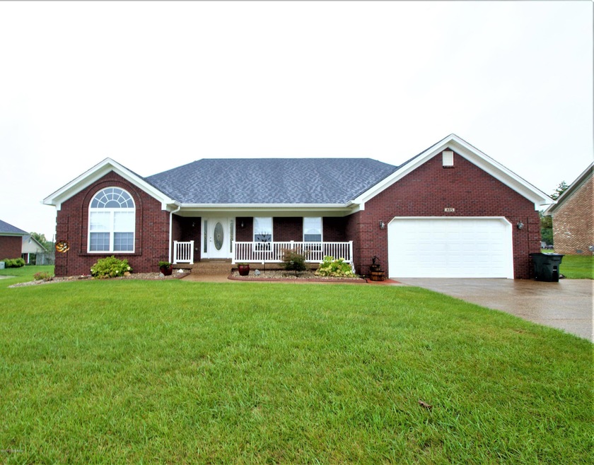 405 W Woodlake Cir, Mount Washington, KY 40047 - photo 1