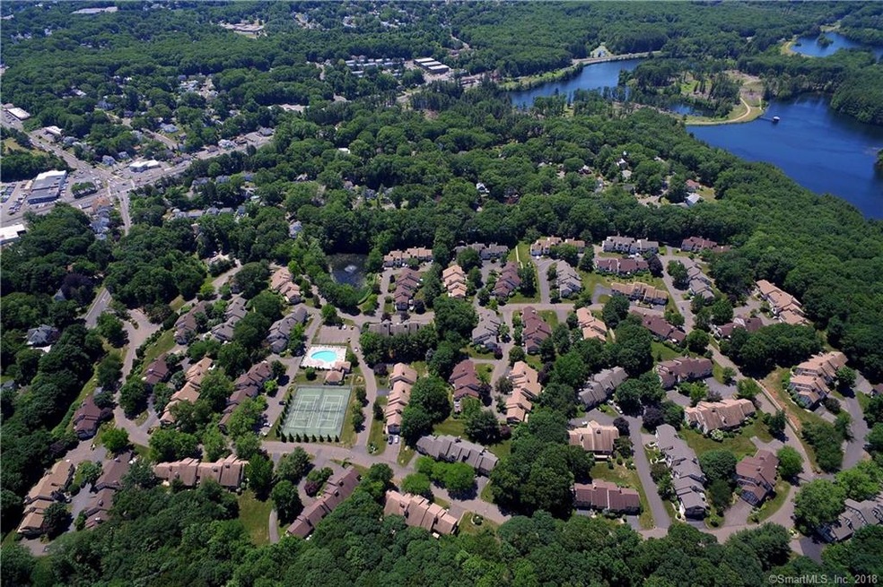 690 Forest Rd unit 693, West Haven, CT 06516 - photo 1