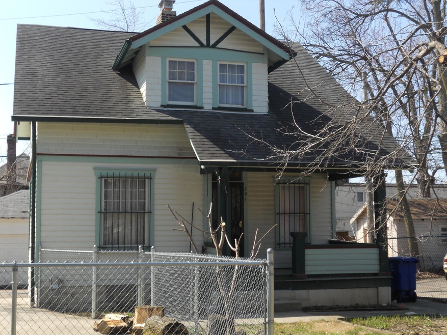 381 E 17th Front