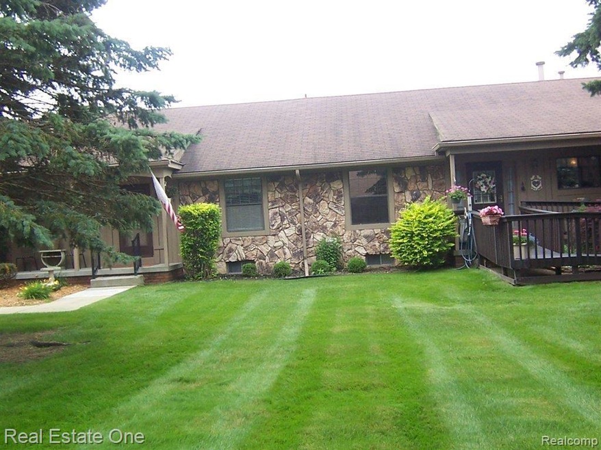 11834 Shenandoah Dr unit 3, South Lyon, MI 48178 - photo 1