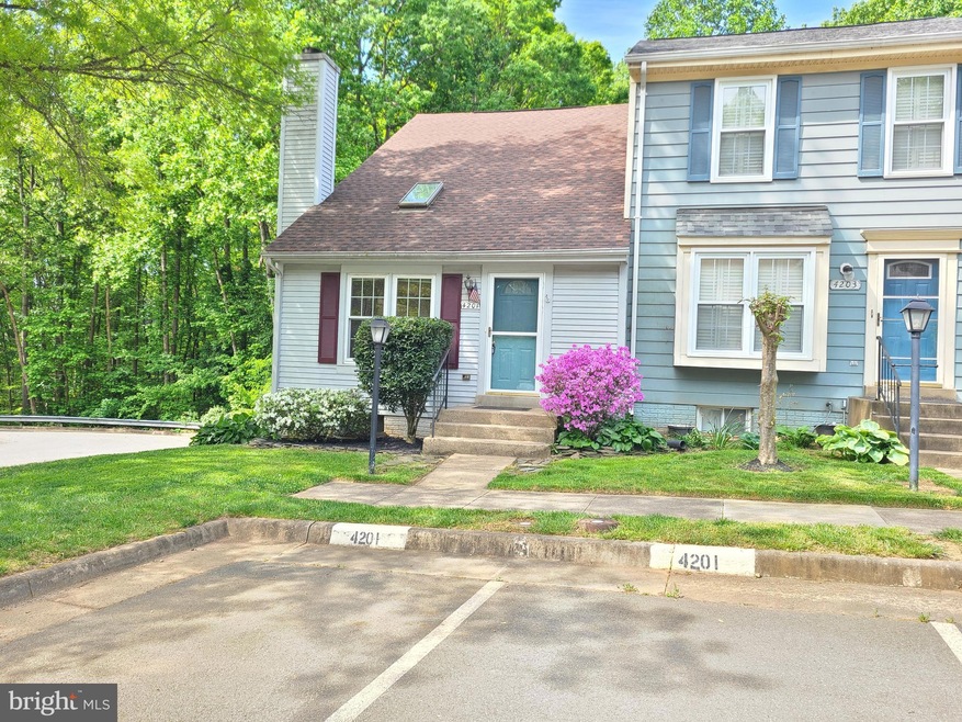 4201 Jonathan Ct, Dumfries, VA 22025 - photo 1