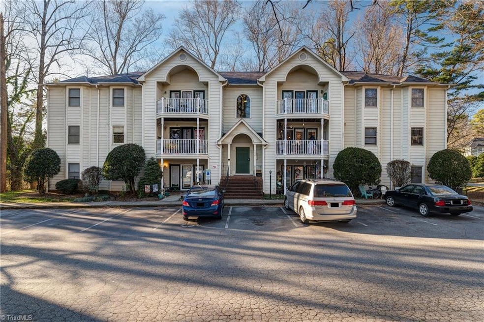 For Rent $1,400/month • Co-Listing Agent