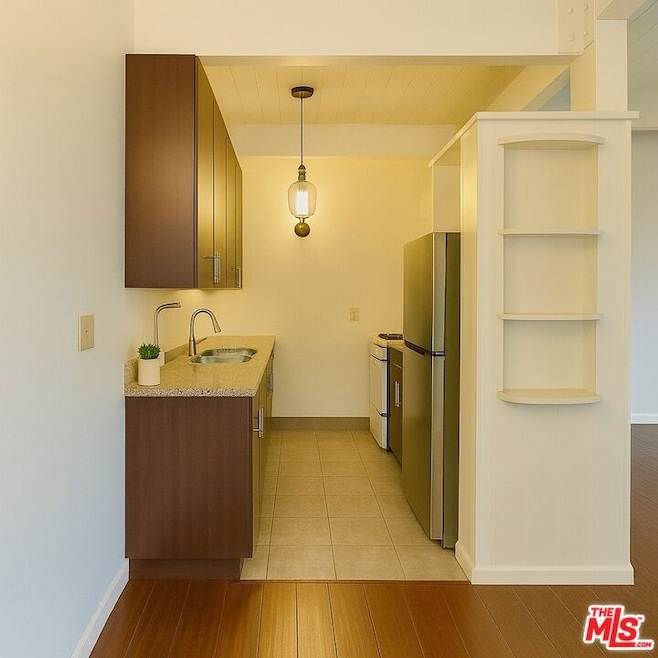 451 S Oakhurst Dr unit 6, Beverly Hills, CA 90212 - photo 1