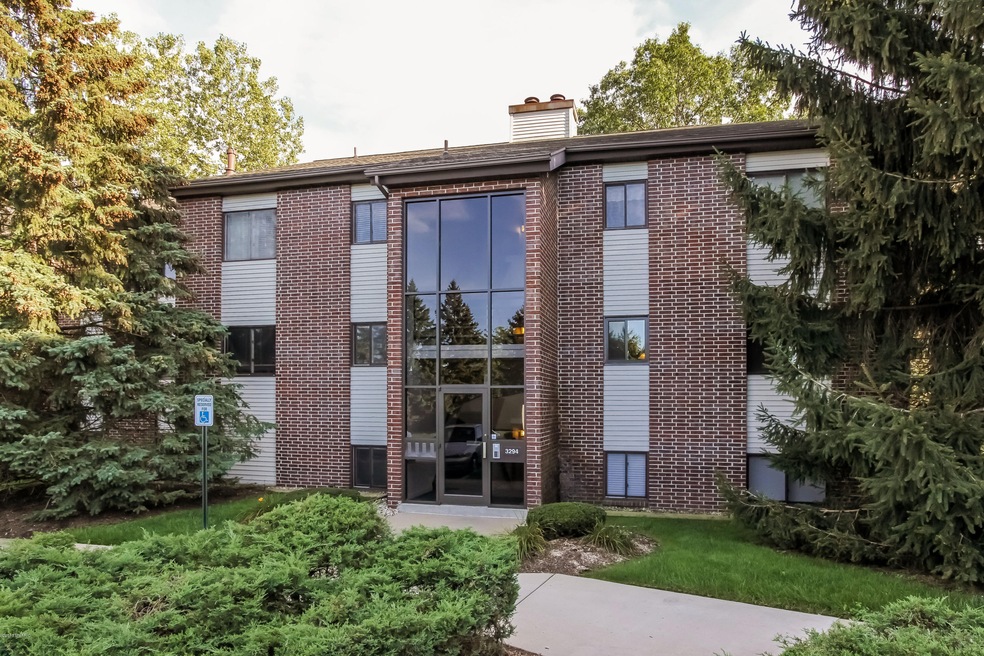 001-Front_View-2044402-large