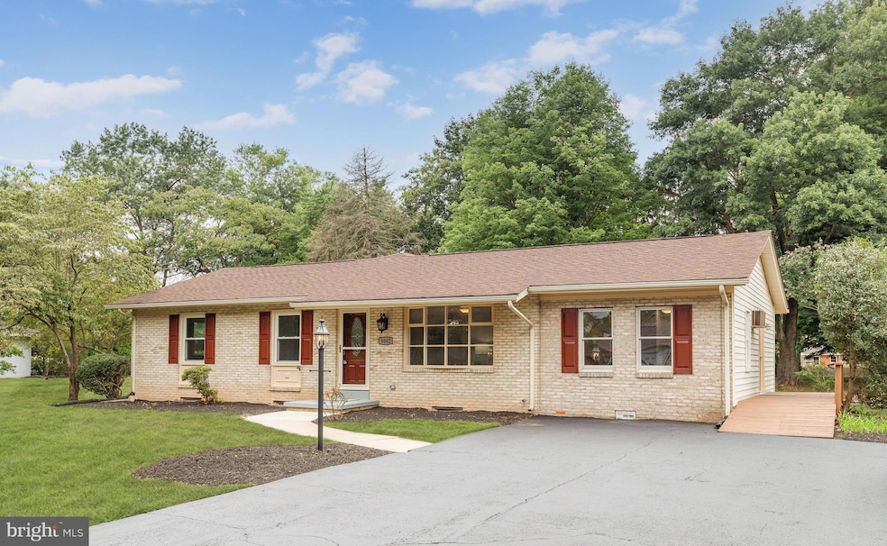 8002 Clearfield Rd, Frederick, MD 21702 - photo 1