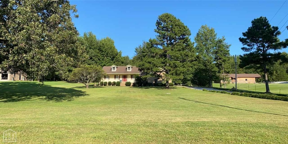 2111 N Rockingchair Rd, Paragould, AR 72450 - photo 1