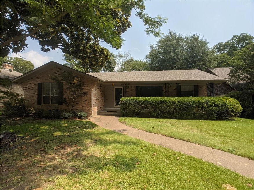 6922 Galemeadow Cir, Dallas, TX 75214 - photo 1