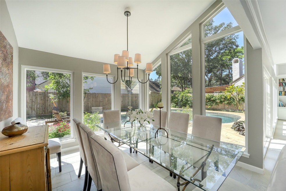 10219 Inwood Dr, Houston, TX 77042 - photo 1