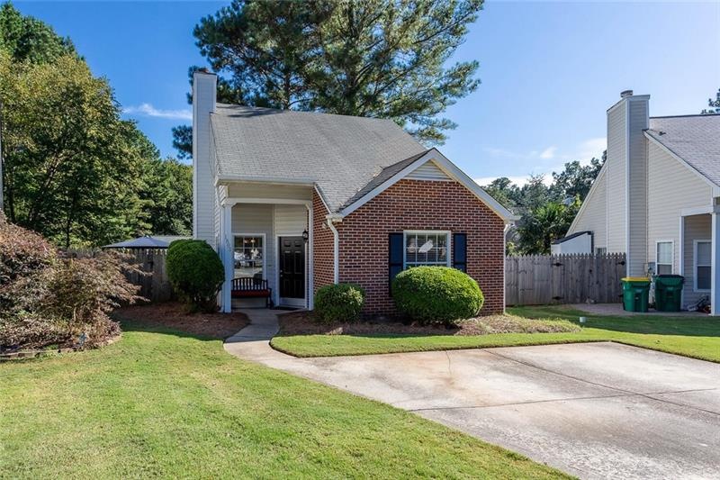 1803 Commonwealth Dr, Woodstock, GA 30188 - photo 1