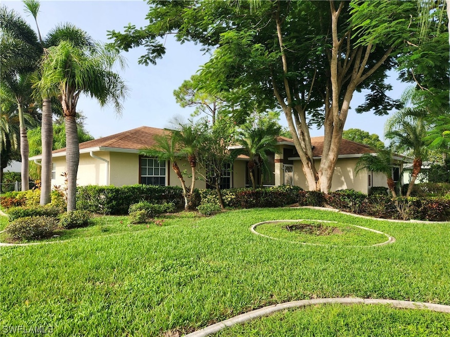Gorgeous Front Yard
Corner Lot
