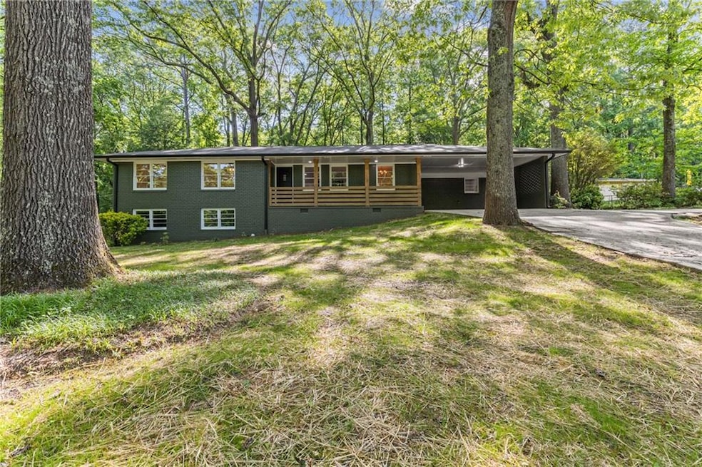 View of front of house featuring a front lawn