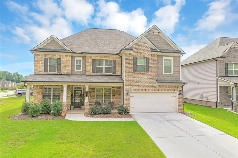 For Sale $569,900 • Co-Listing Agent