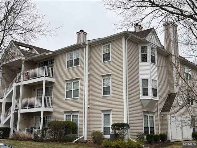 213 Larch Ln, Mahwah, NJ 07430 - photo 1