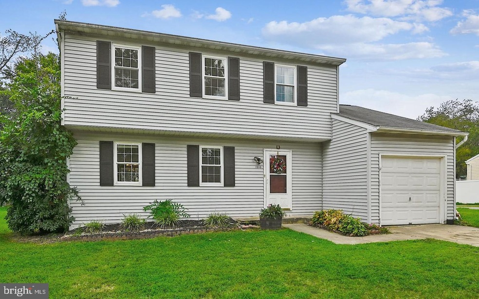 1210 Hunter Rd, Pasadena, MD 21122 - photo 1