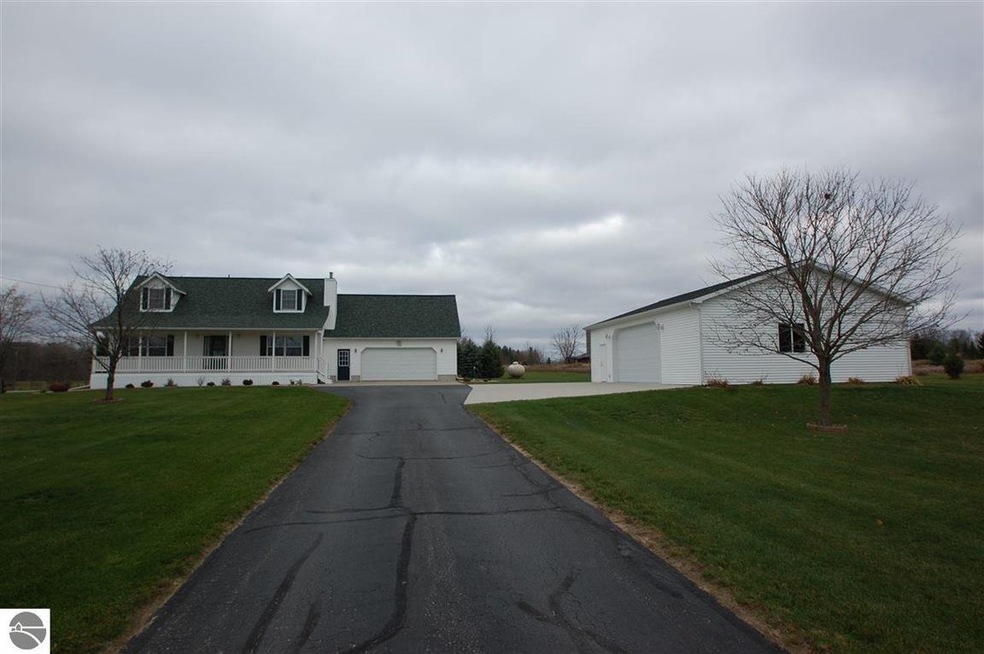 736 Harlin Ct, West Branch, MI 48661 - photo 1