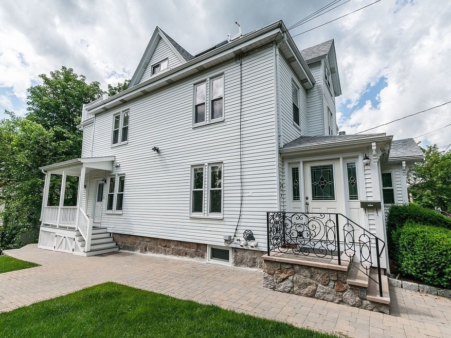 57 Hale St unit 57, Newton Upper Falls, MA 02464 - photo 1