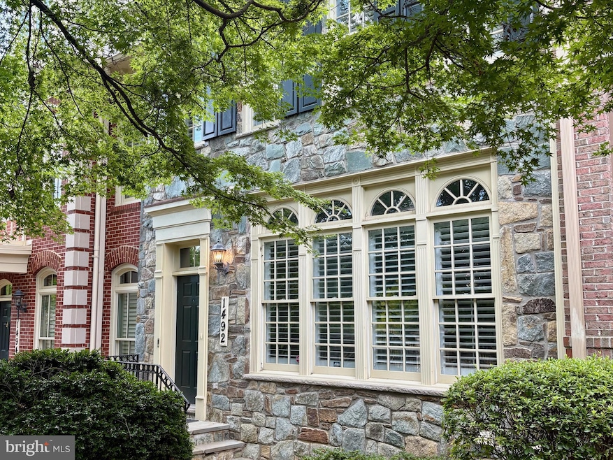 1492 Evans Farm Dr, McLean, VA 22101 - photo 1