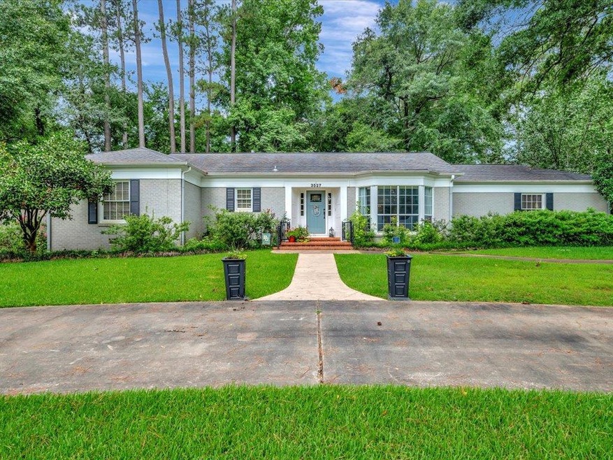 3527 Raguet St, Nacogdoches, TX 75965 - photo 1