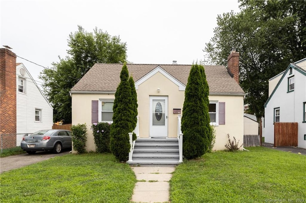 204 Cityview Ave, Bridgeport, CT 06606 - photo 1