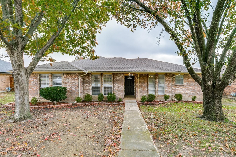 208 Liberty Dr, Wylie, TX 75098 - photo 1