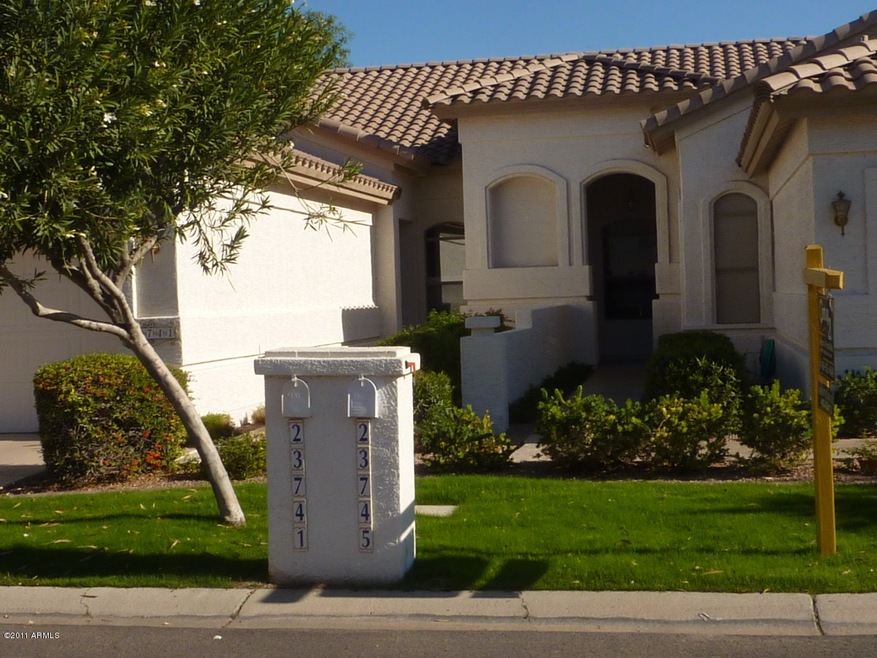 VILLA ON LEFT WITH PRIVATE ENTRY