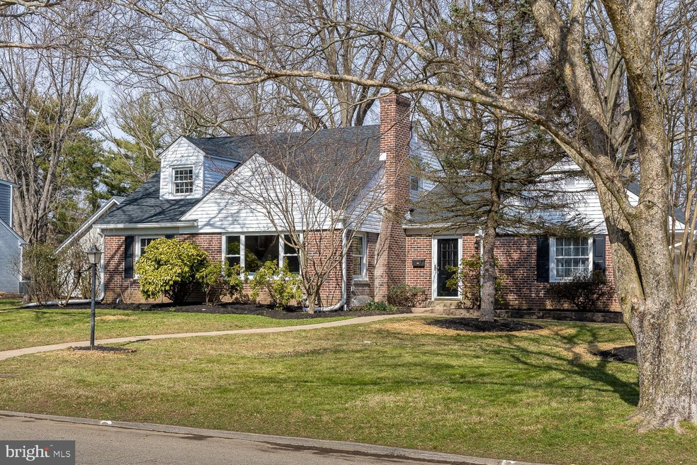 402 Golfview Rd, Wallingford, PA 19086 - photo 1