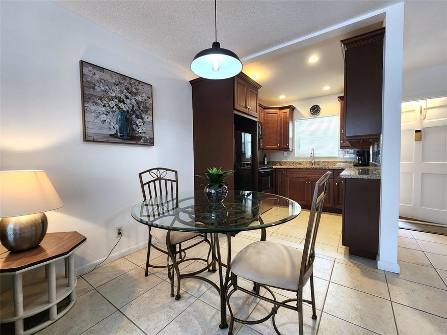 OPEN KITCHEN TO DINING