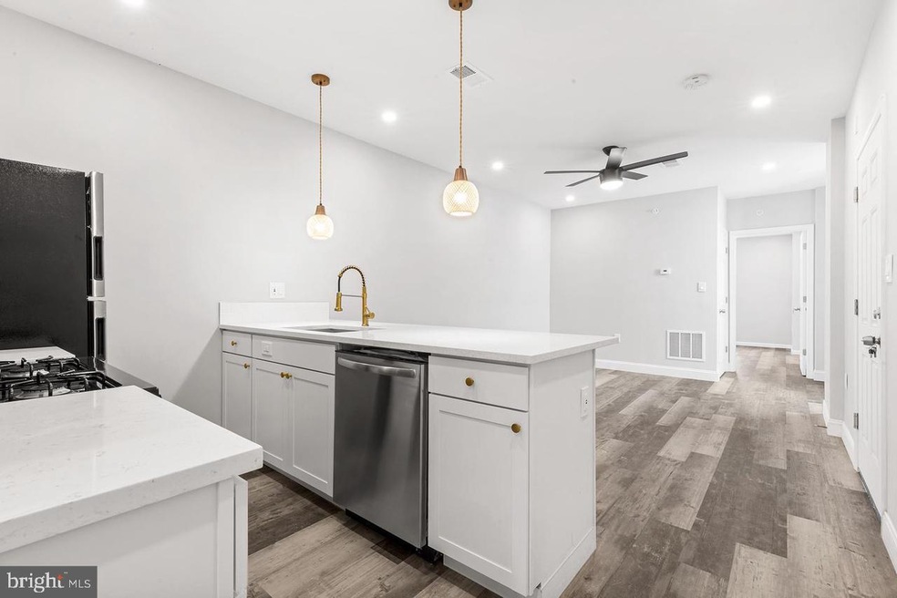 5706 Chestnut St unit 2, Philadelphia, PA 19139 - photo 1