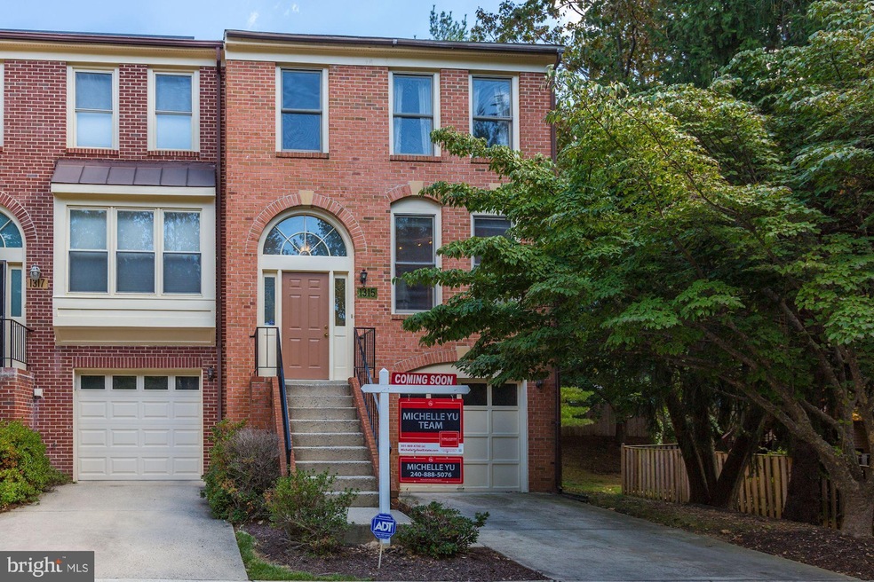 1315 Templeton Place, Rockville, MD 20852 - photo 1