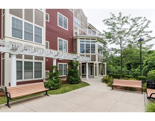 35 Commonwealth Ave unit 311, Chestnut Hill, MA 02467 - photo 1