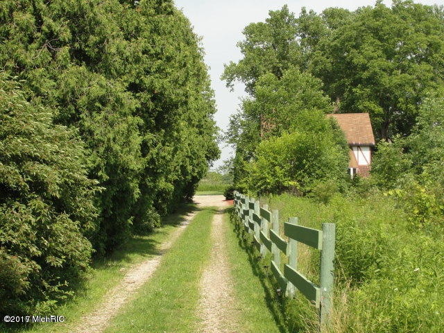 12393 Baldwin Rd, Sawyer, MI 49125 - photo 1