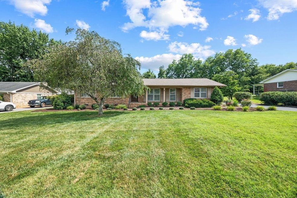 Sold $394,900 • Co-Listing Agent