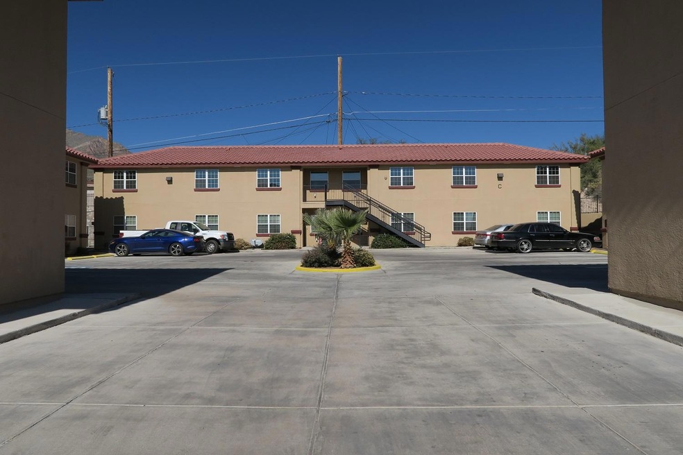 2413 Tremont Ave unit C3, El Paso, TX 79930 - photo 1