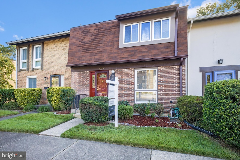 3035 Mission Square Dr, Fairfax, VA 22031 - photo 1