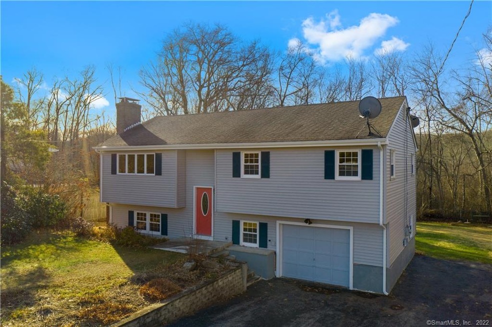 15 Filosi Rd, East Lyme, CT 06333 - photo 1