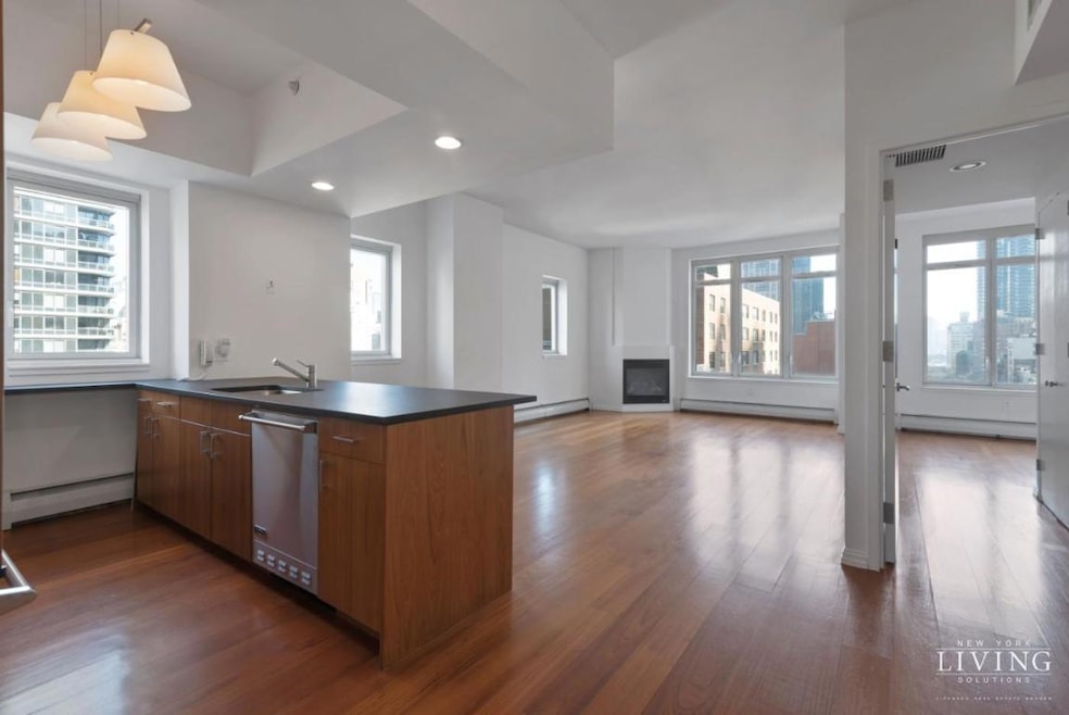 Sold $1,999,500 • Co-Listing Agent