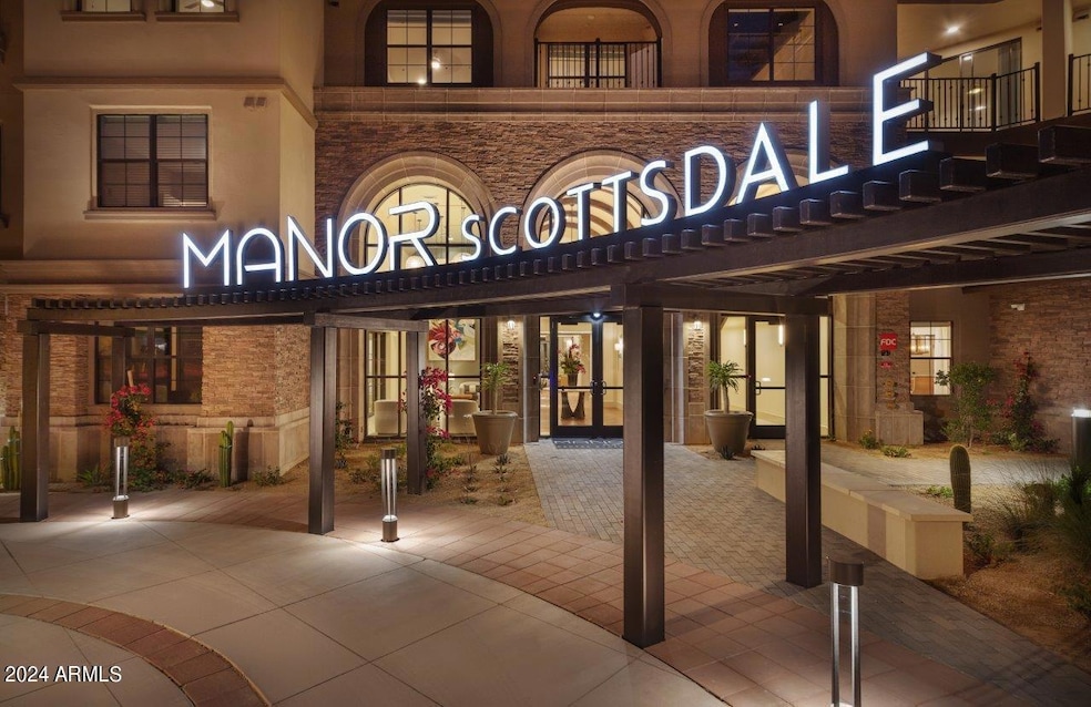 Manor_Scottsdale_Entry_Sign