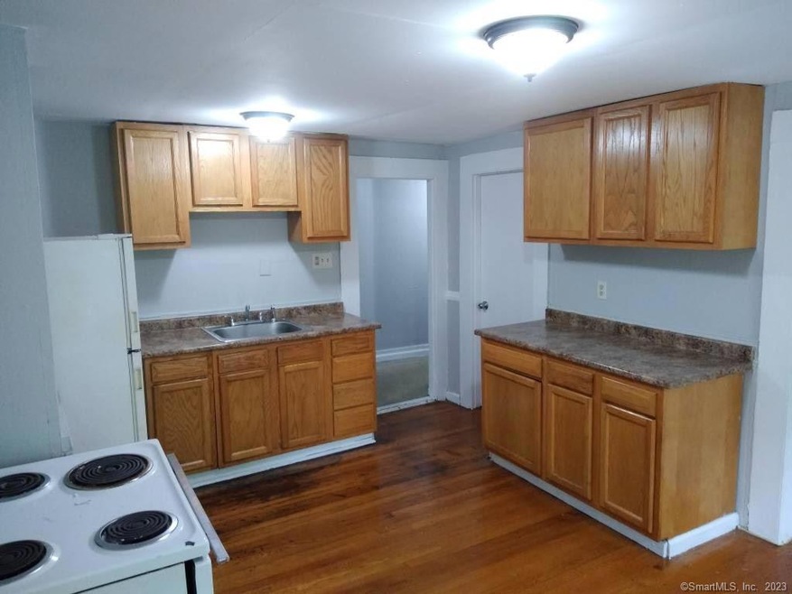 156 Orange St unit 3, Waterbury, CT 06704 - photo 1