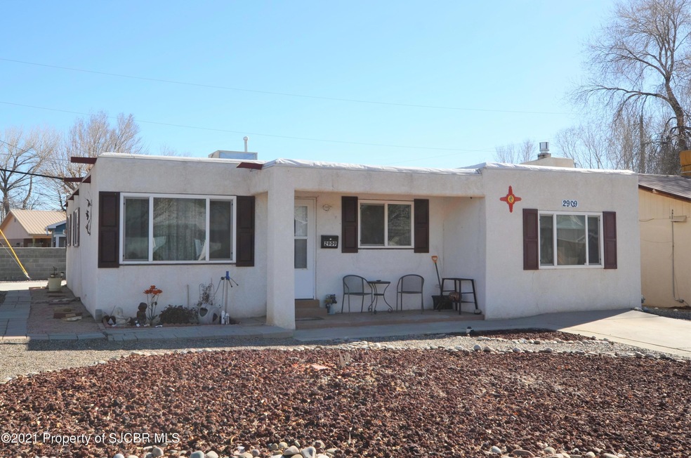 2909 Edgecliff Drive