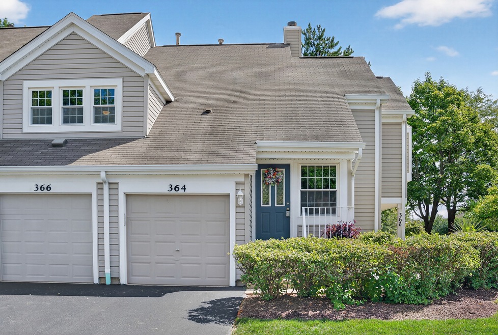 364 Wexford Ct unit 21, Carol Stream, IL 60188 - photo 1