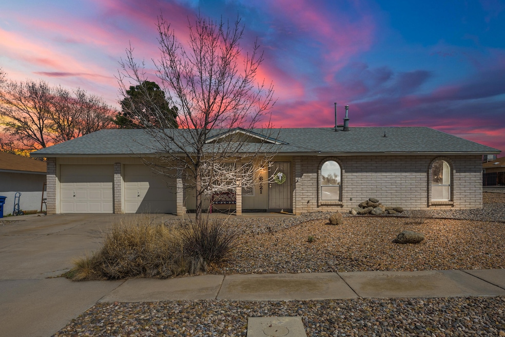 6721 Hensch Ave NE, Albuquerque, NM 87109 - photo 1