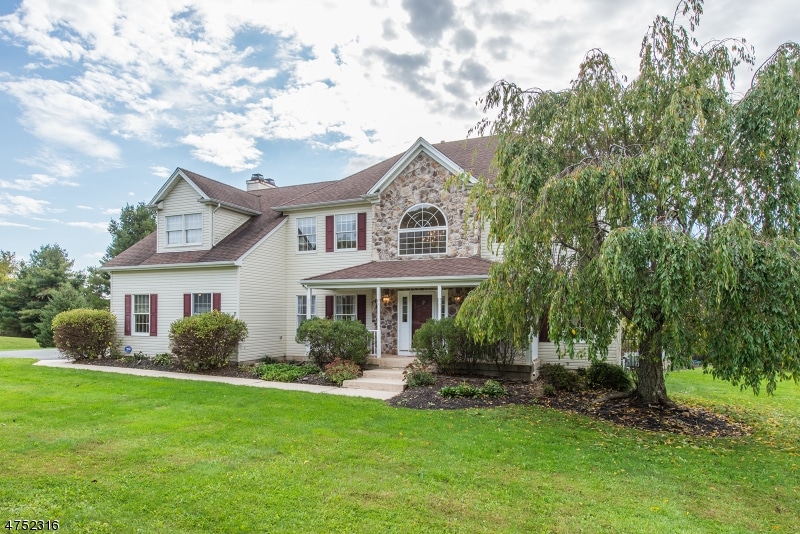 2 Noa Ct, Hackettstown, NJ 07840 - photo 1