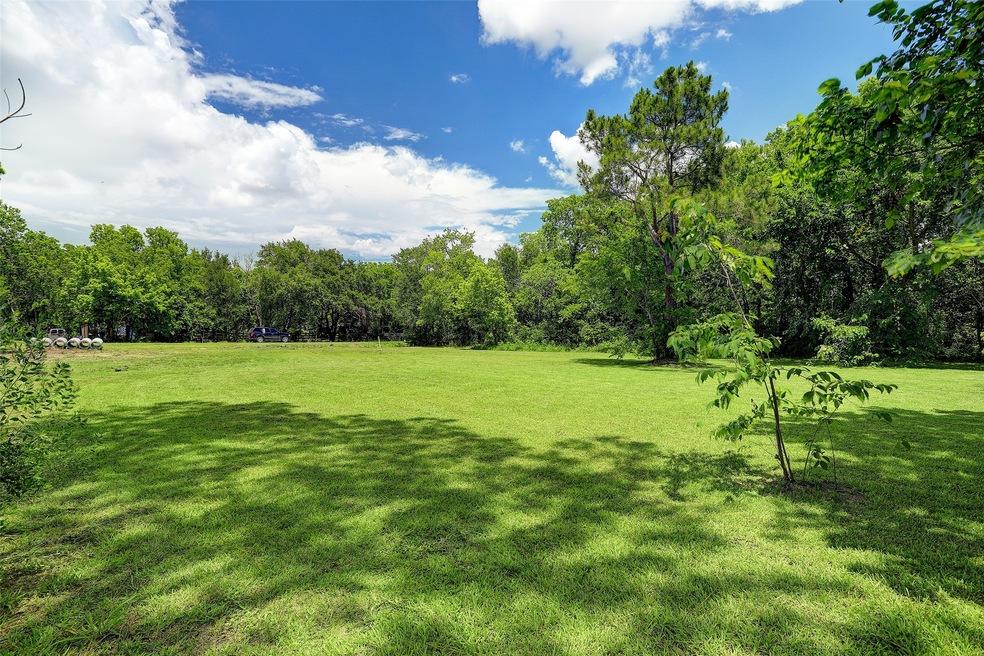 5822 Willow St, Pearland, TX 77584 - photo 1