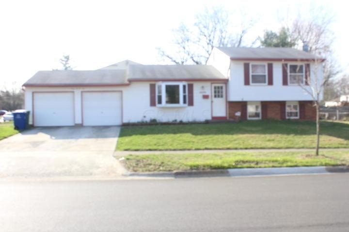 6609 Skywae Dr, Columbus, OH 43229 - photo 1